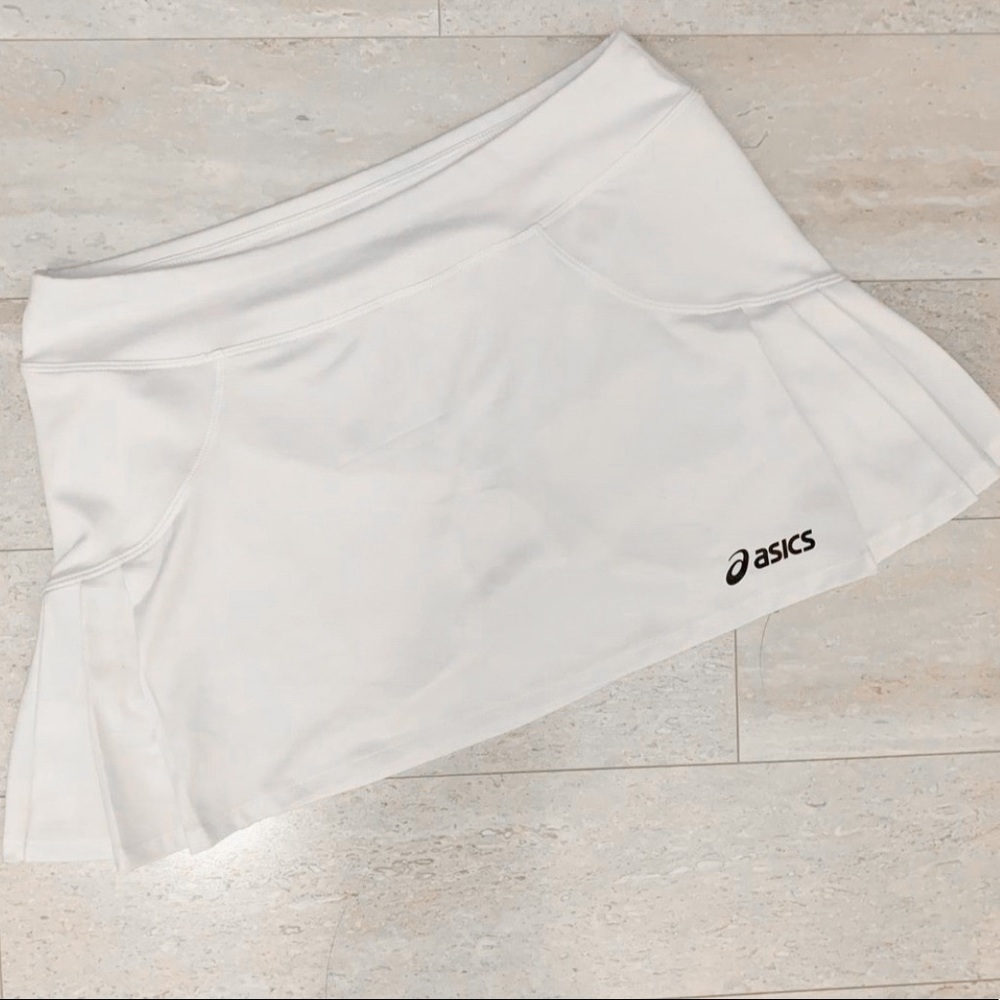 asics white tennis skirt with shorts underneath